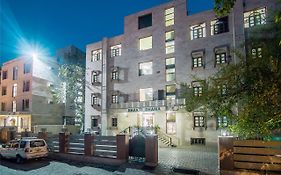 Hotel Bhakti Dhama